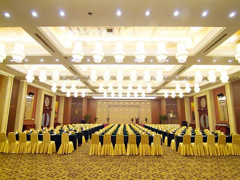 Guangye Jin Jiang Hotel Циндао Бизнес фото